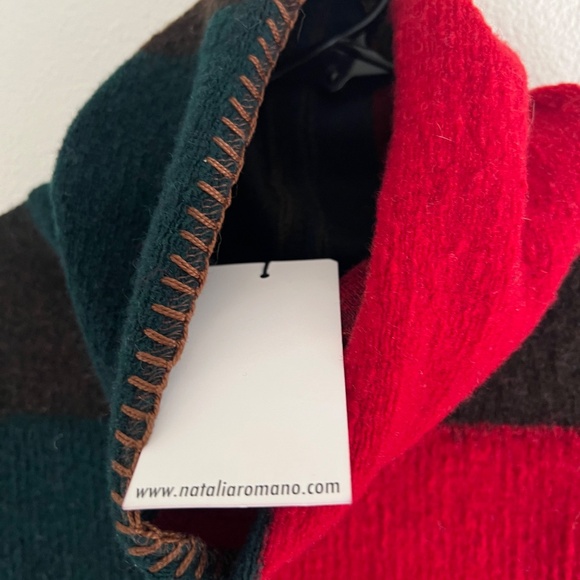 New!!! NATALIA ROMANO WOOL BLEND TOP - Picture 2 of 5